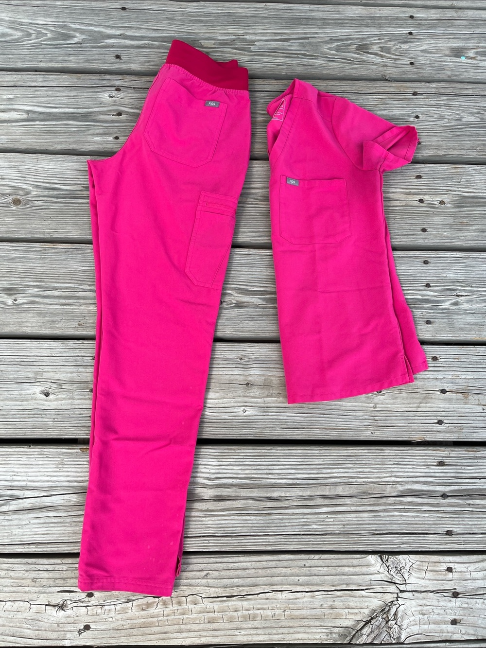 Figs Women's Straight Leg Scrub Set in Bright Pink